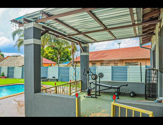 3 BEDROOM HOUSE FOR SALE IN CRESSLAWN